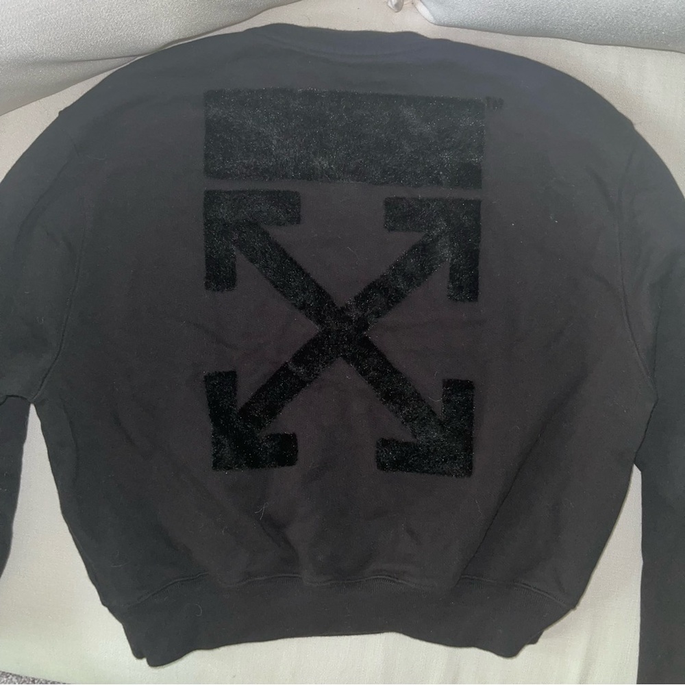 OFF-WHITE c/o Virgil Abloh Cropped Black Fuzzy Sweatshirt